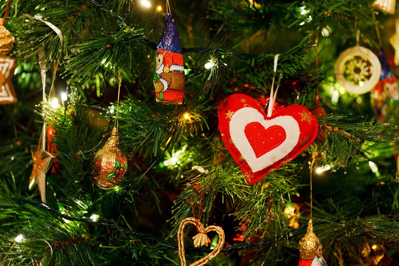 Photo by PublicDomainPictures christmas tree, celebration, christmas tree decoration